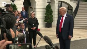 Shutdown, Trump minaccia di licenziare migliaia di impiegati pubblici