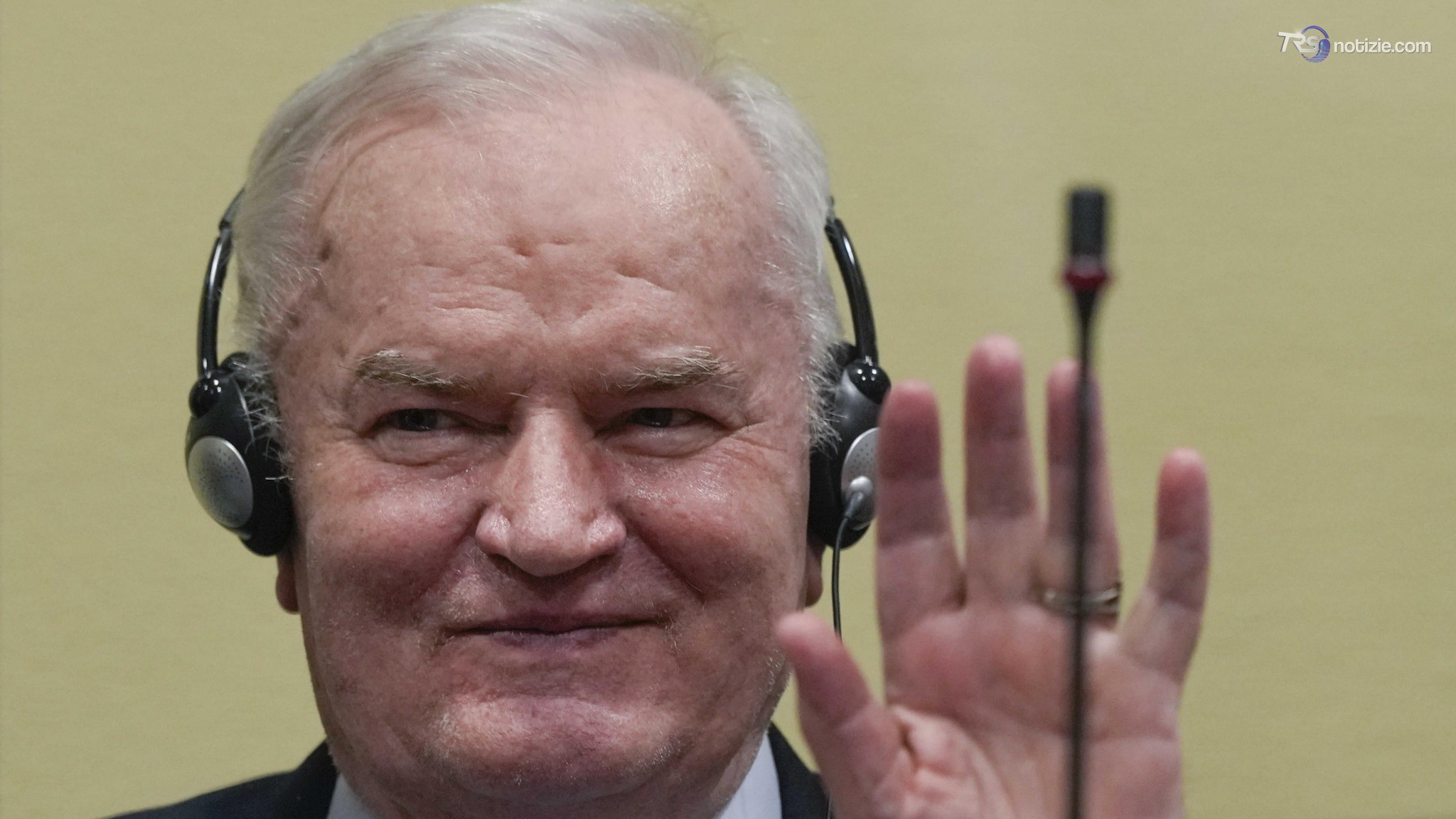 Belgrado: onori guerra e Stato a Mladic