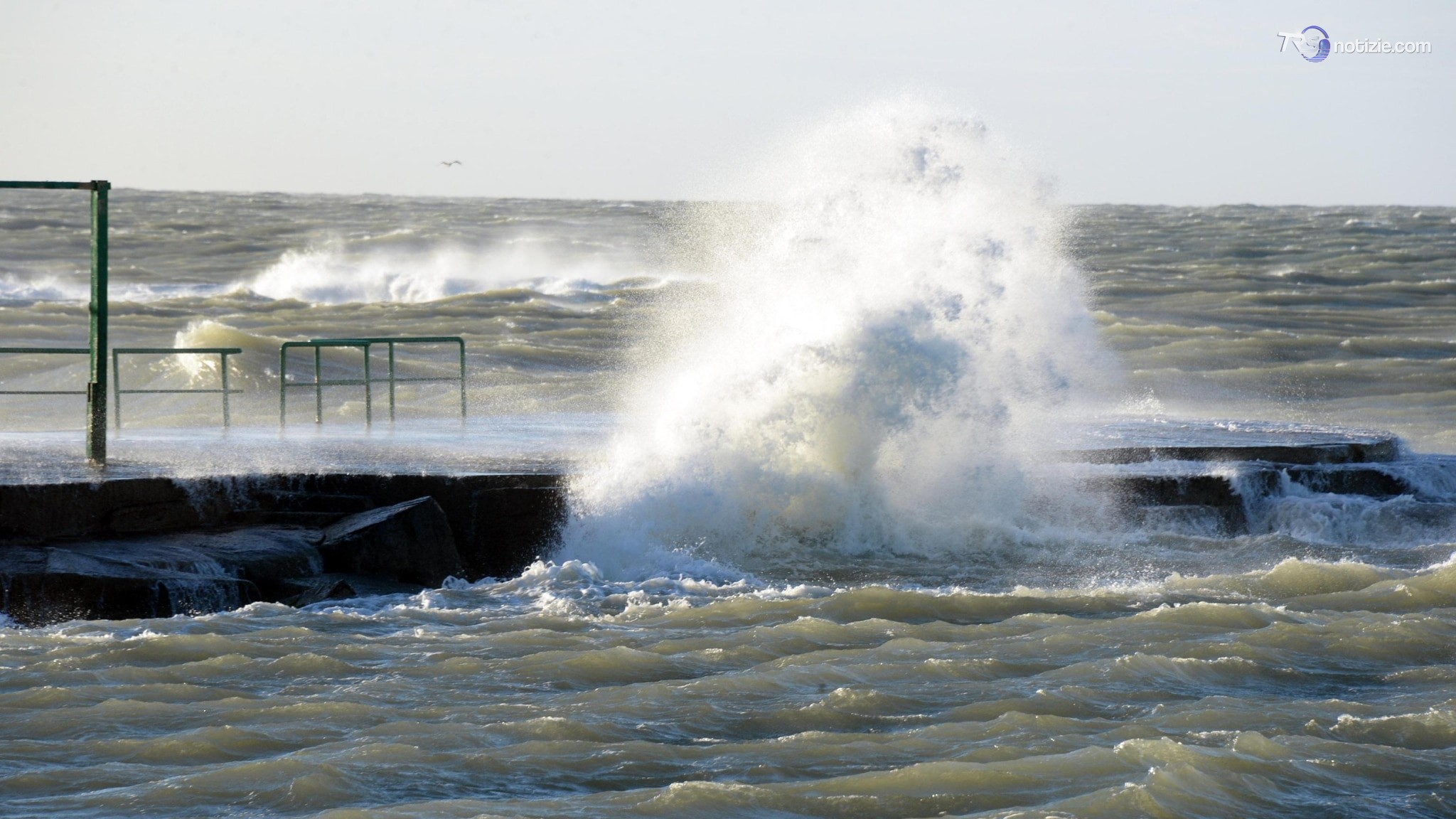 Mare grosso, un disperso nel Levante genovese