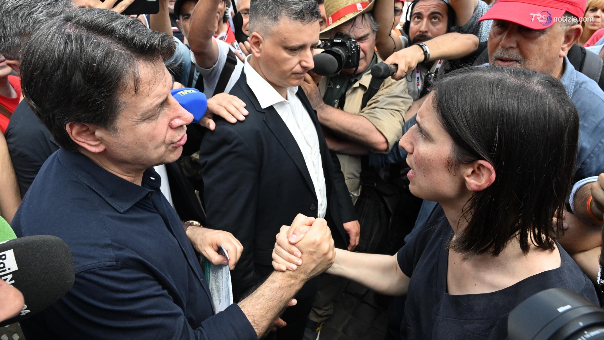 Vertice Schlein-Conte a Campo de' Fiori: tregua a pranzo, ma il menù della coalizione ancora non c'è
