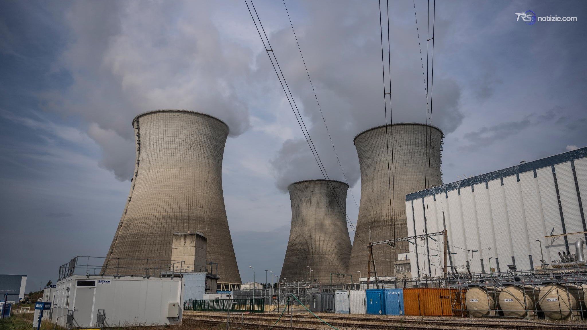 Meduse nei filtri, parziale chiusura per una centrale nucleare in Francia