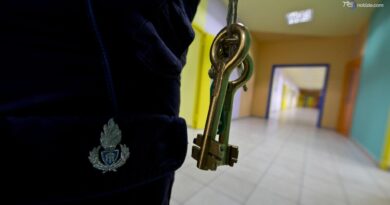 Abusi e torture su dodici minorenni reclusi a Casal del marmo, sospesi 3 agenti della penitenziaria