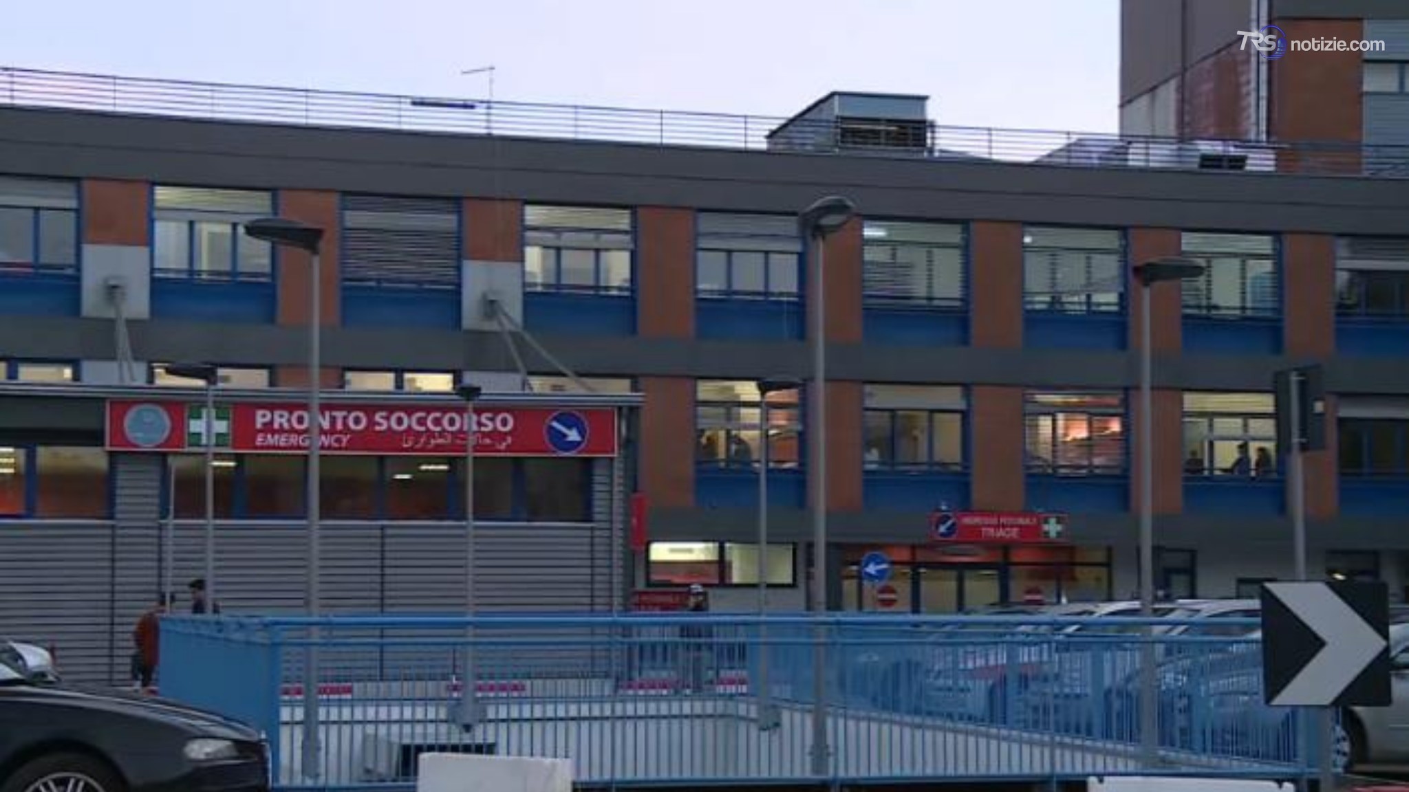 Bodyguard muore dopo un pestaggio fuori dalla discoteca, indagini a tutto campo