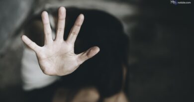 Stupra 19enne, ai domiciliari