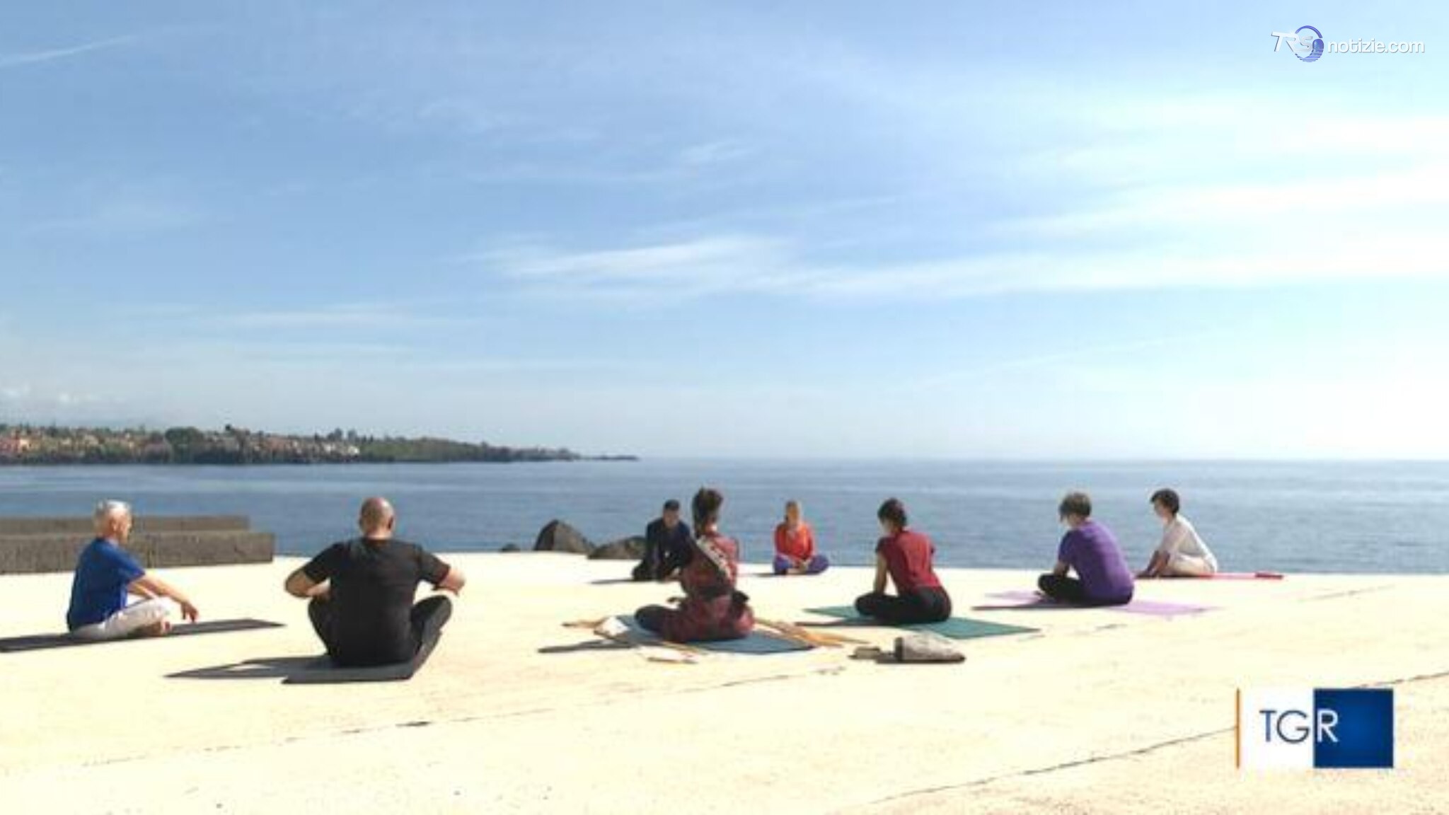 Yoga: "Silenzio e ritmi rallentati, antidoto alla vita moderna"