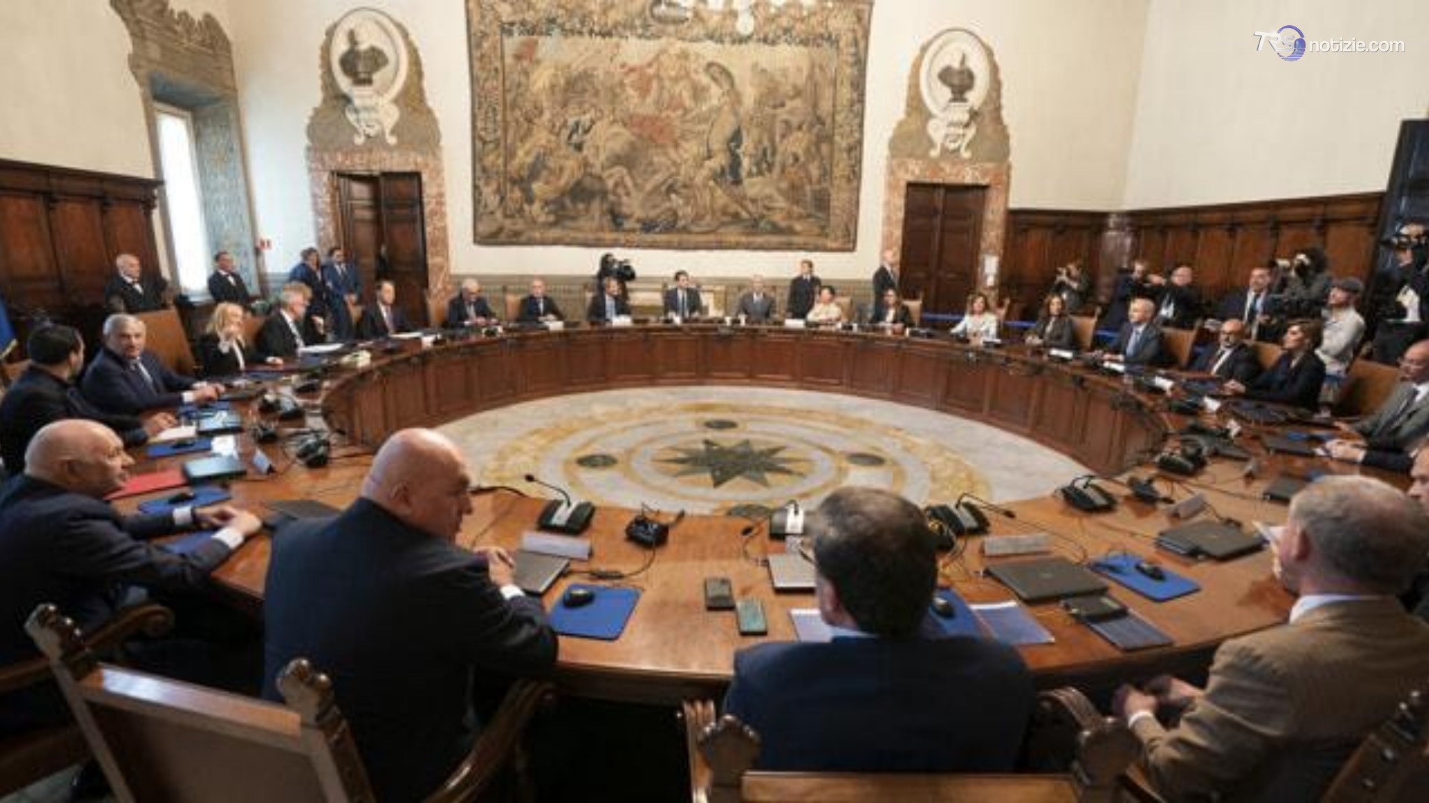 Il Consiglio dei ministri proroga fino al 26 agosto il taglio delle accise sul gasolio