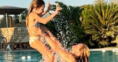 Per Giorgia Meloni qualche giorno di vacanza alla Maddalena insieme alla figlia Ginevra