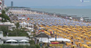 Aumenti del 10% per ombrelloni e lettini sul litorale veneto. Jesolo non fa eccezione