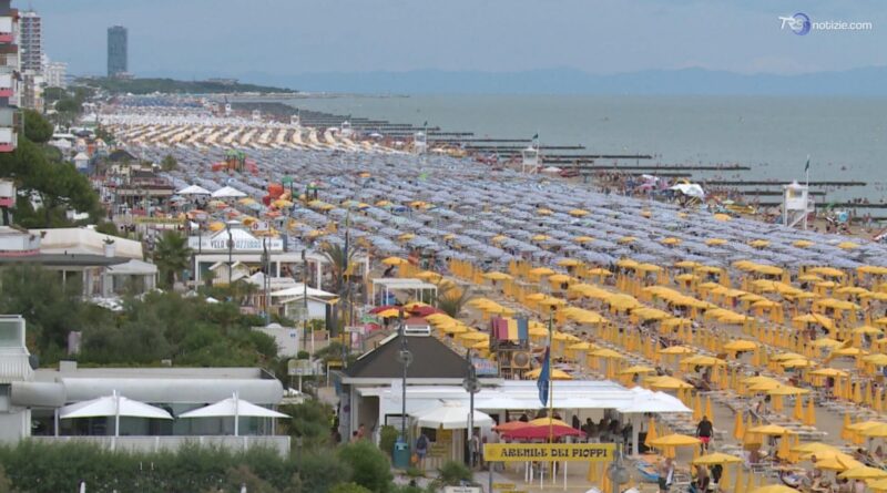 Aumenti del 10% per ombrelloni e lettini sul litorale veneto. Jesolo non fa eccezione