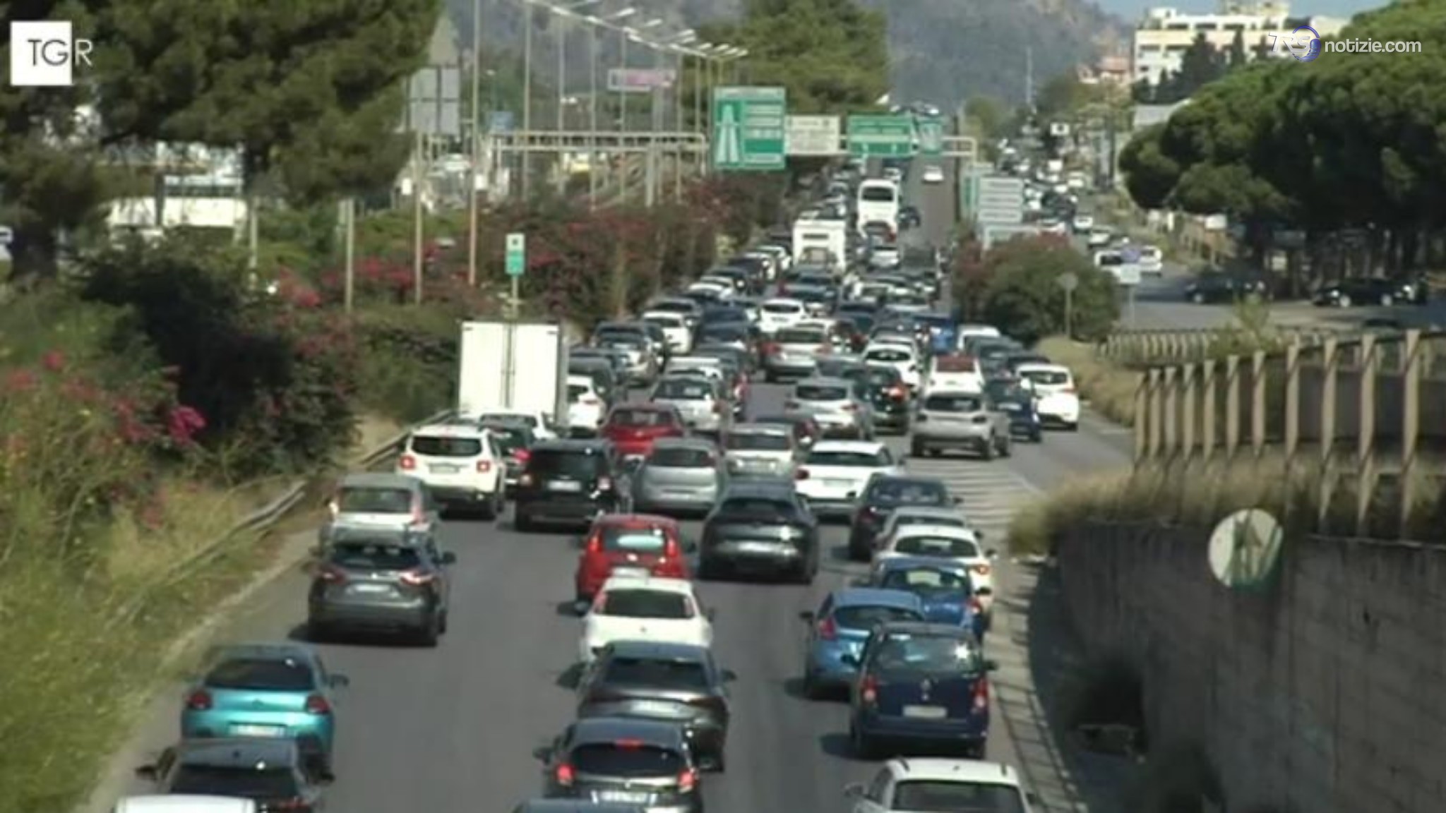 Vacanze al via, il traffico nelle autostrade dell'Isola