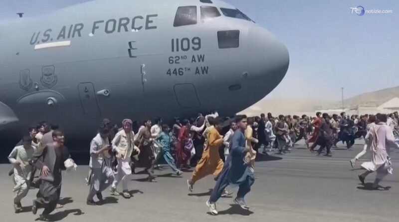 Cinque anni dal ritorno dei Talebani: l’Afghanistan ha cancellato le donne, solo il 7% lavora