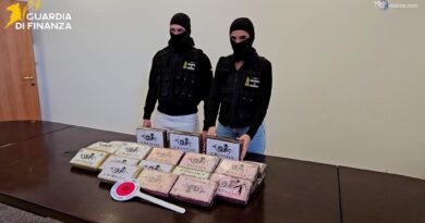Sopresi con 11 chili di cocaina in casa, due arresti a Ispica