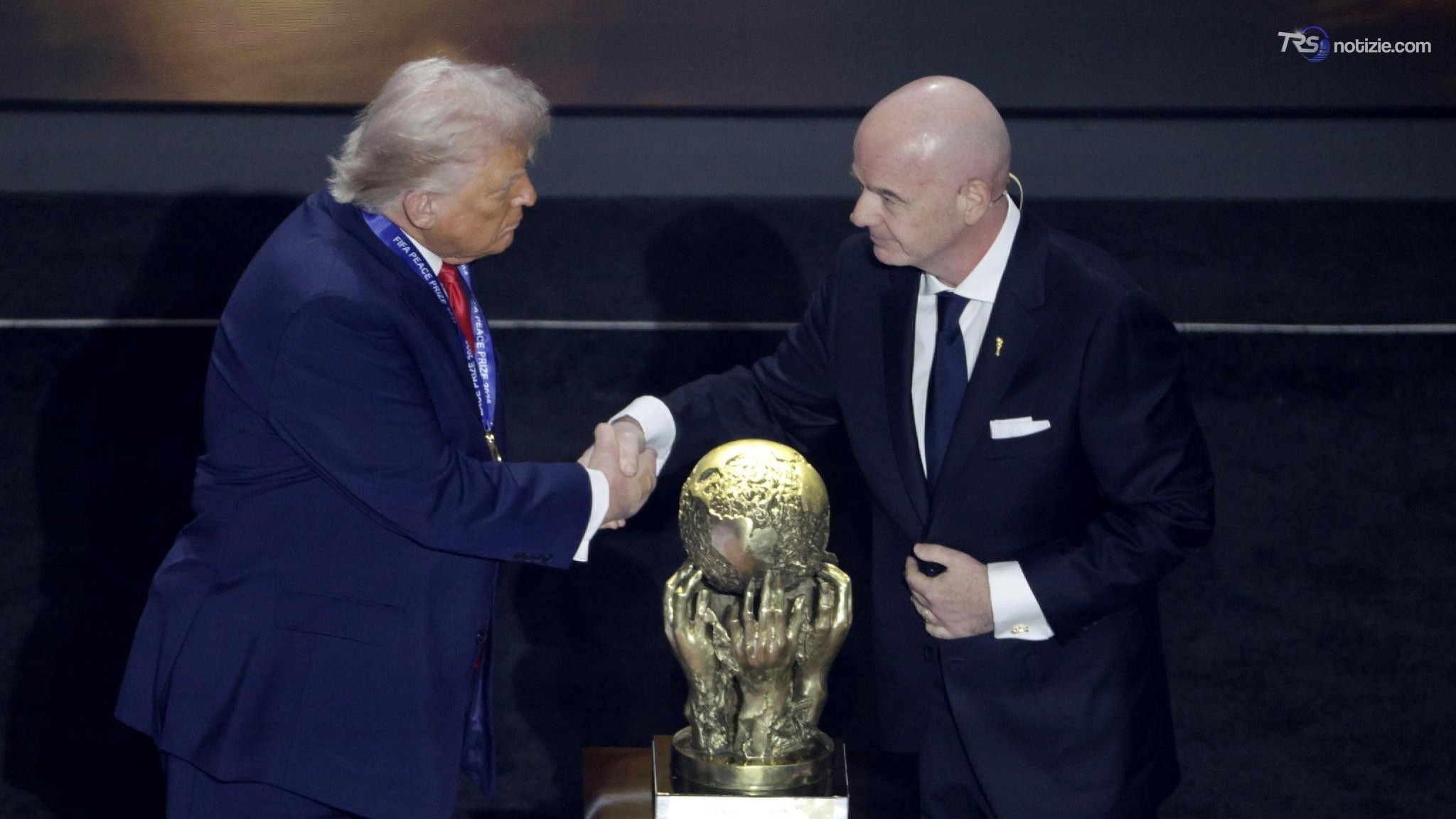 Infantino isolato, Trump lo difende: "Sostituirlo sarebbe un errore, è un presidente eccezionale"