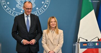 Germania, stretta sui migranti: Berlino riapre le espulsioni verso l'Italia