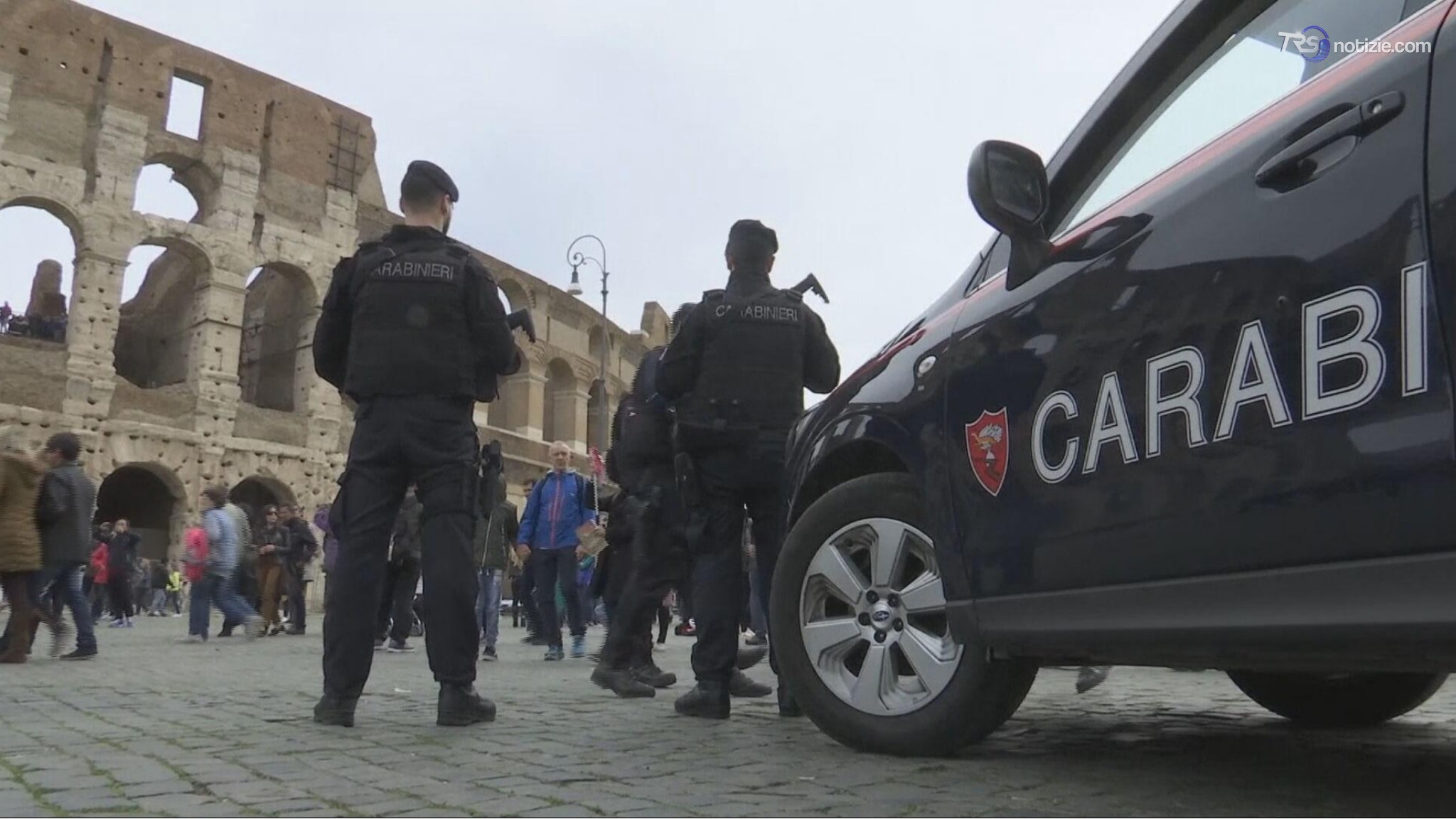 Calano tutti i reati e i femminicidi, Piantedosi: "Italia tra i luoghi più sicuri"