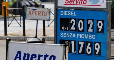 Benzina e gasolio da record: in autostrada il diesel "premium" oltre quota 3 euro