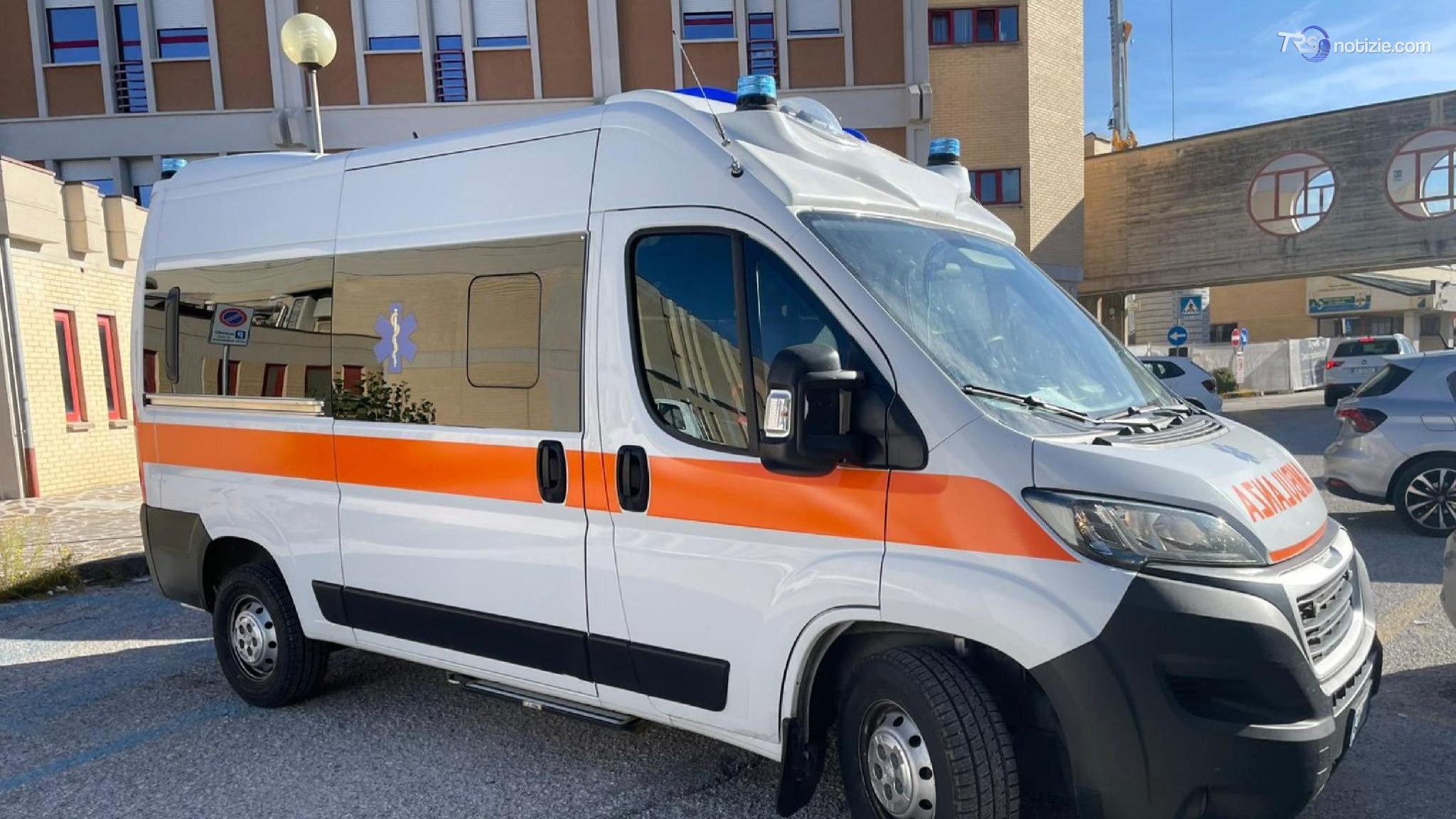 Lite in famiglia a Genova. Accoltella la sorella, poi precipita dal sesto piano e muore