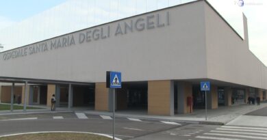 Pordenone, anello fallico incastrato, vigili fuoco in sala operatoria con minifresa