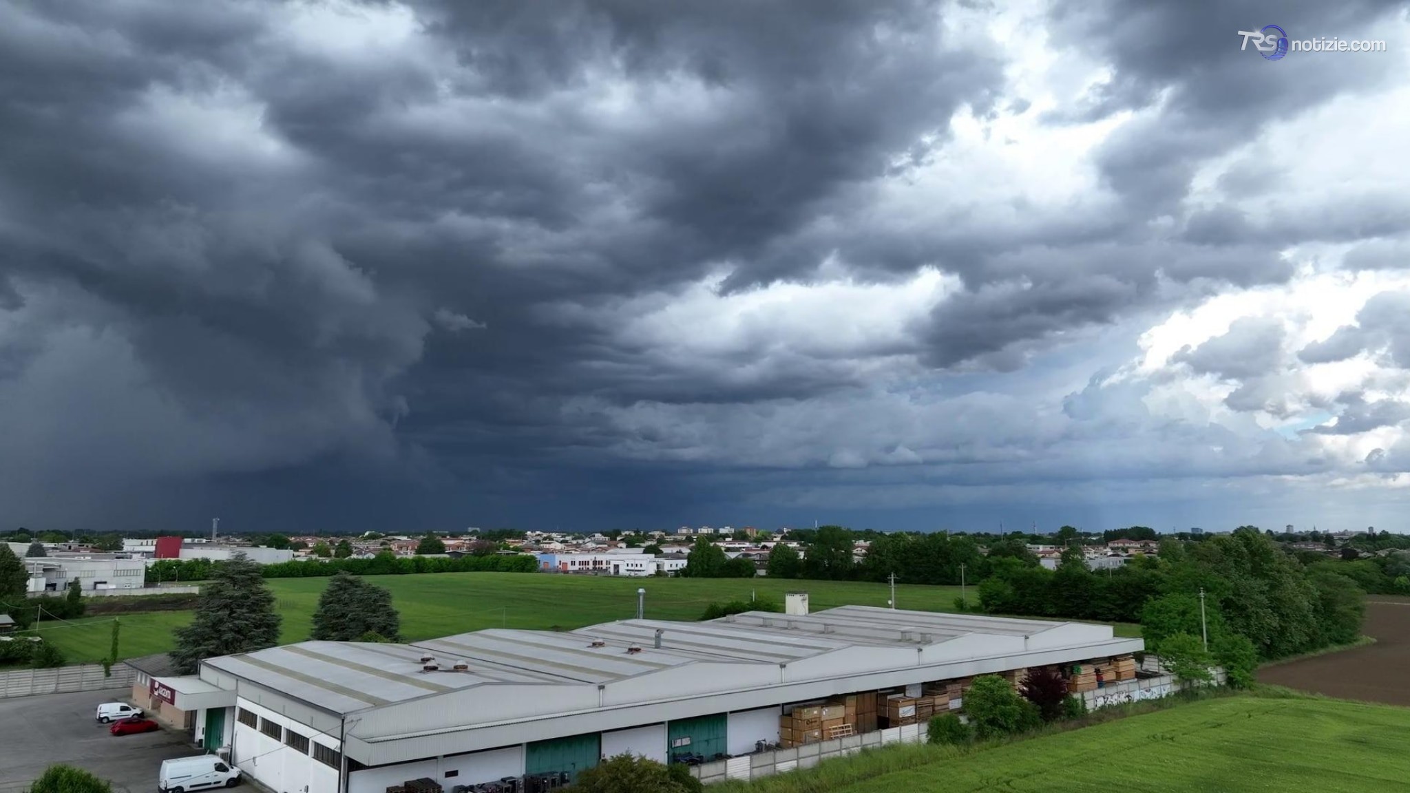 Temporali cominciano a scacciare l'afa
