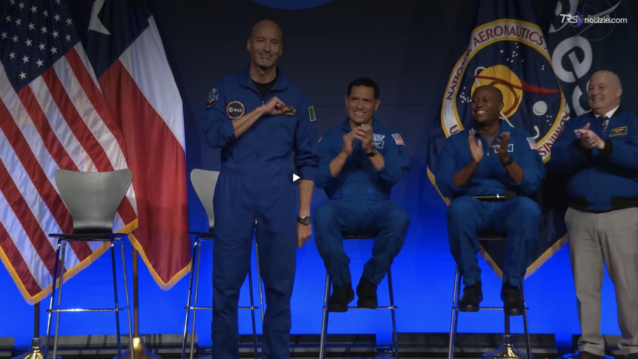 La NASA presenta l'equipaggio: Luca Parmitano sarà il pilota di Artemis III