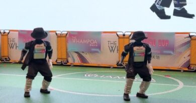 Moonwalk dei robot umanoidi: ballano come Michael Jackson e giocano a calcio ad Hong Kong