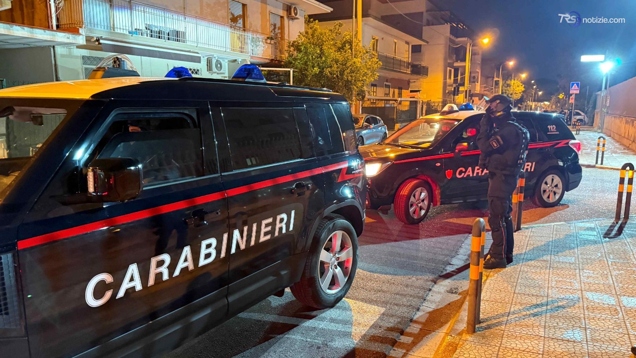 Spara contro l'ex, poi tenta il suicidio