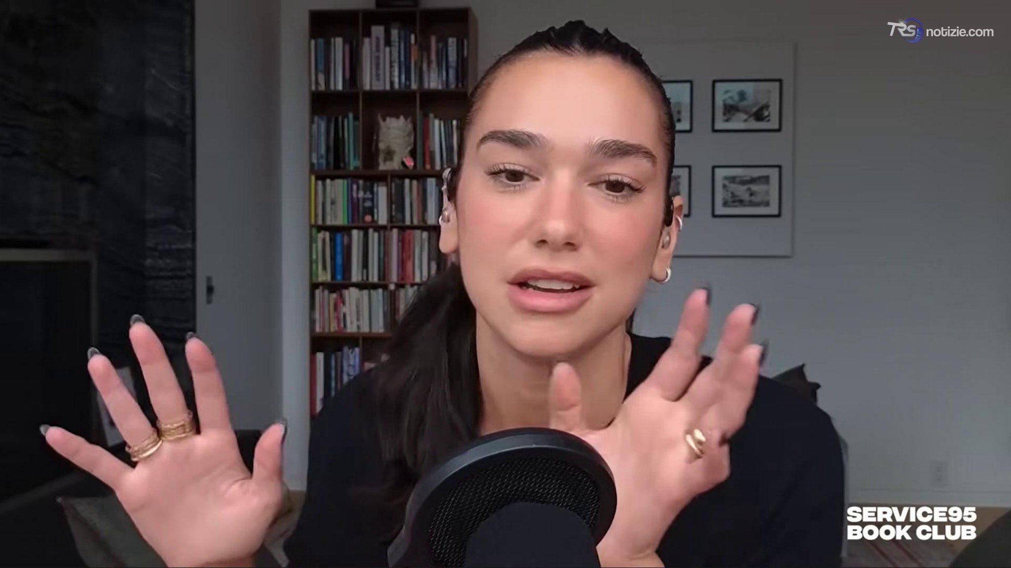 Dua Lipa sostiene le proteste in Albania contro il resort di lusso della famiglia Trump
