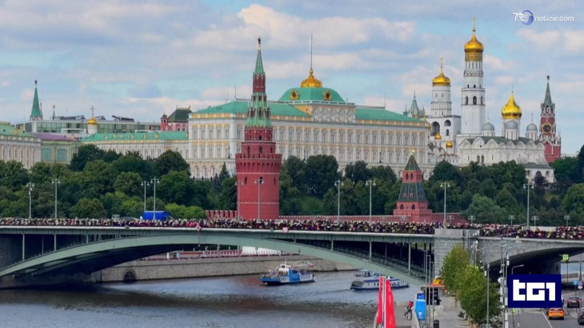 Russia, l'opposizione esclusa dal voto