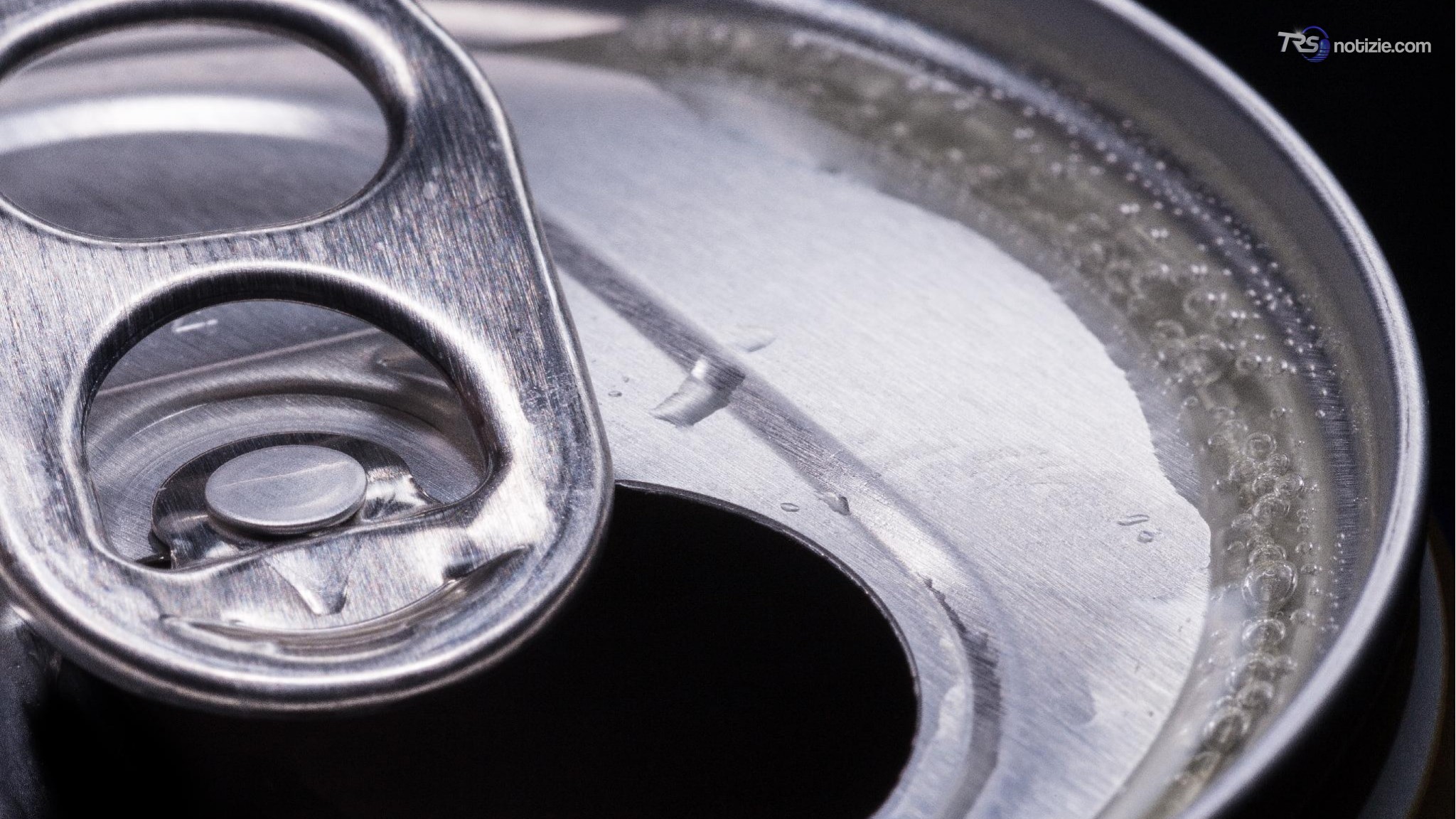 Energy drink, l'allarme dei pediatri: "Si consumano già a 9 anni"