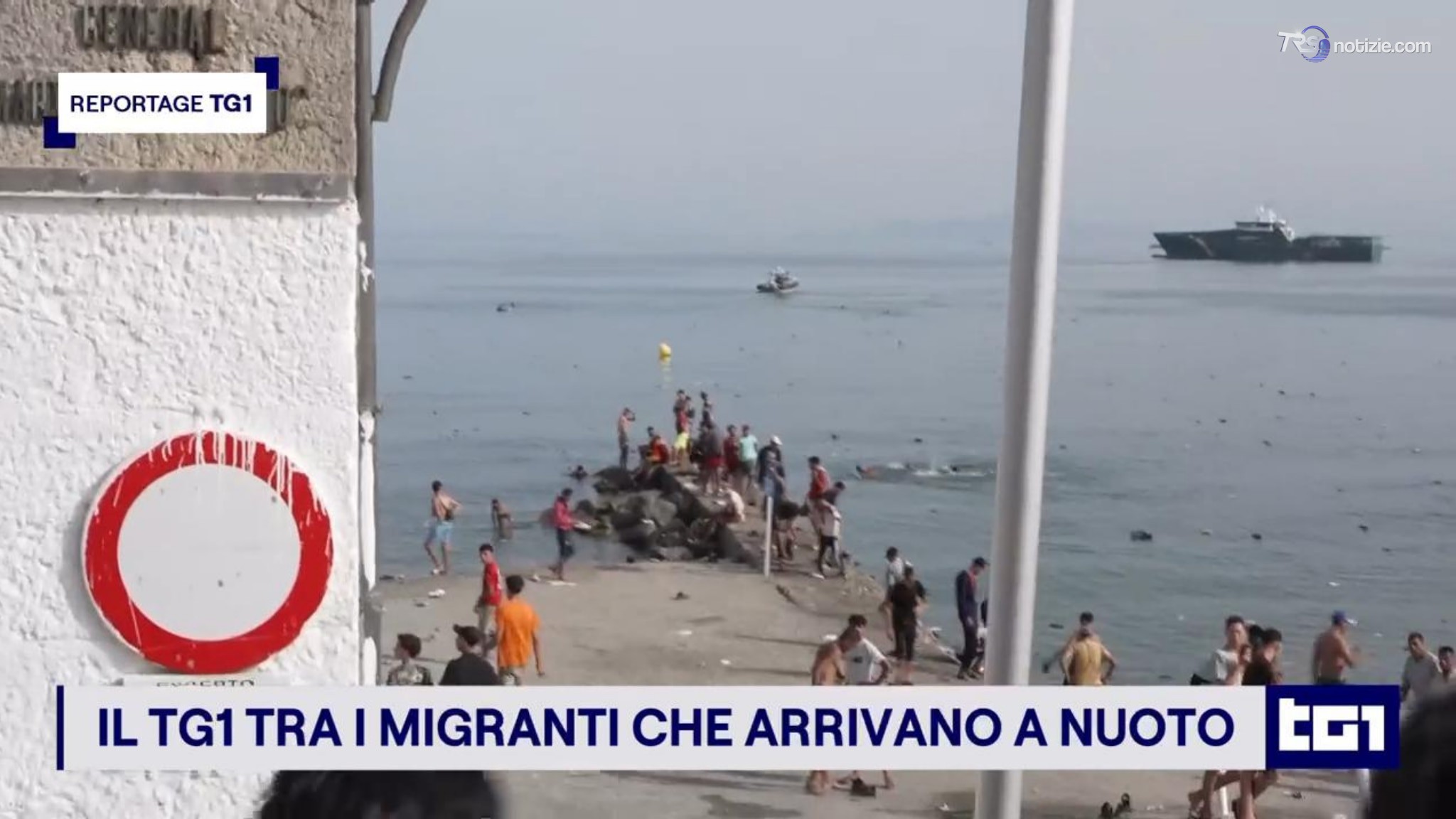 Ceuta, l'ondata e la risacca. I migranti tornano in Marocco