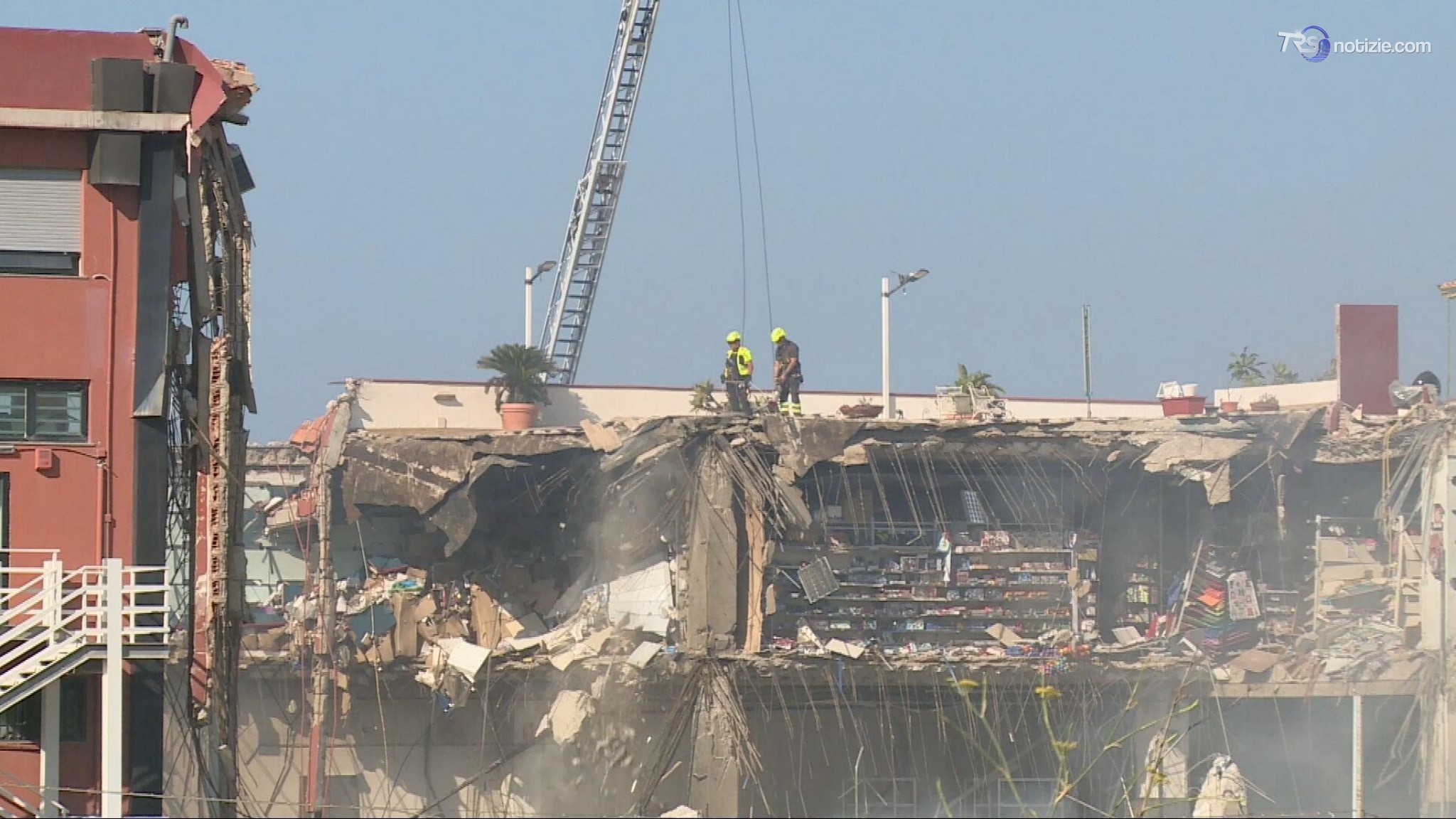 Crollo edificio a Messina, tre indagati
