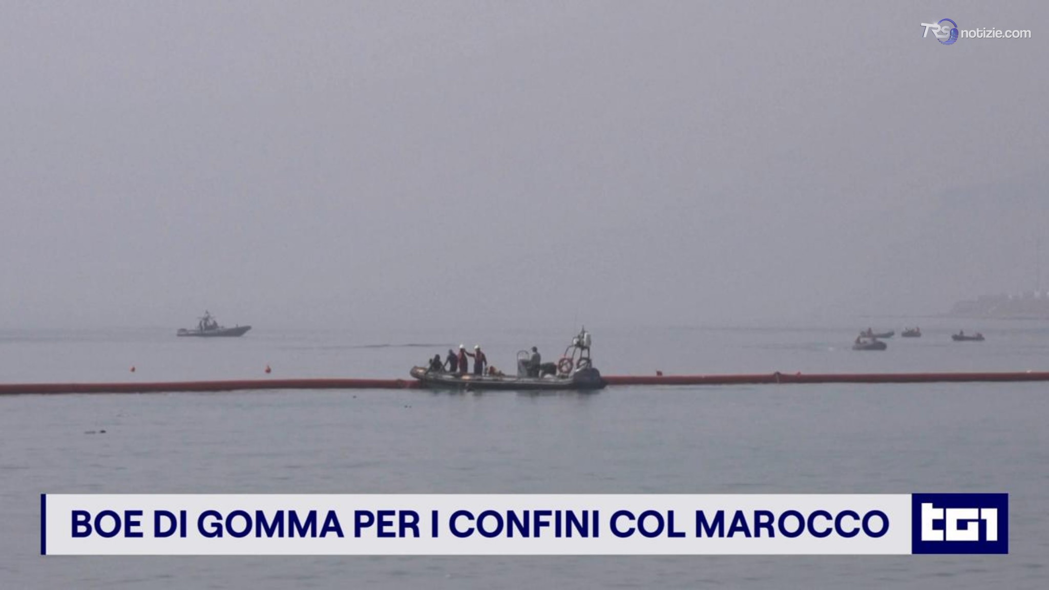Ceuta, boe di gomma al confine: la nuova barriera spagnola nel Mediterraneo