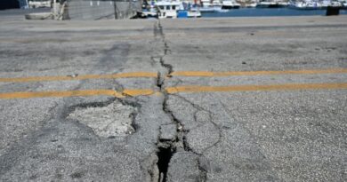 Campi Flegrei, alle 18 a Pozzuoli assemblea cittadina e incontro con Piantedosi