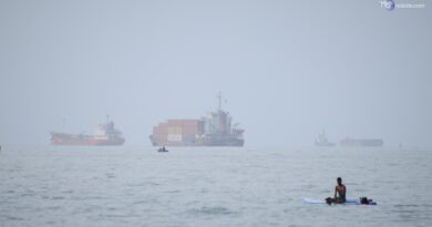Bessent su intesa Hormuz, petrolio cala