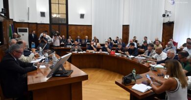 Ex Ilva: Mimit avvia il tavolo interministeriale dopo la sentenza di Milano. Sindacati: Urso assente