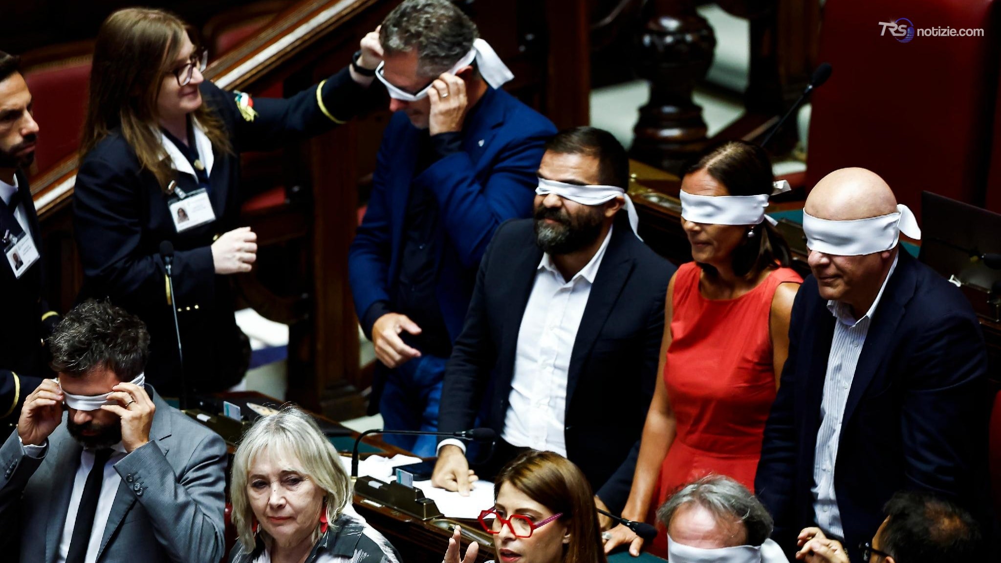 Camera nega a Procura chat di Delmastro