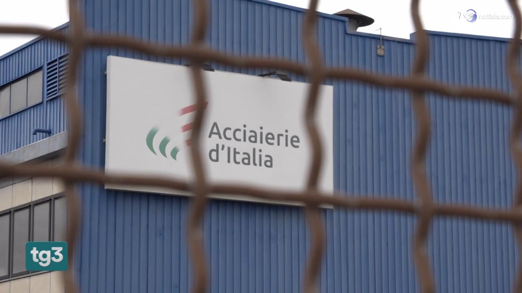 Ex Ilva, piano Urso da 2 miliardi per il rilancio: spunta l'ipotesi cordata nazionale