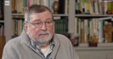 Francesco Guccini, l'intervista a Marco Carrara in occasione dei suoi 85 anni