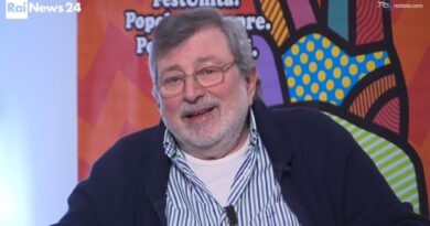Quella pecora nera di Guccini, storia di un burattinaio di parole