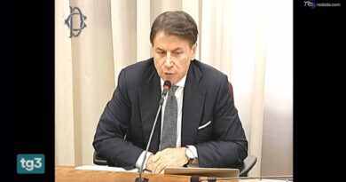 Covid, Conte: "Questa Commissione è un plotone di esecuzione contro di me"