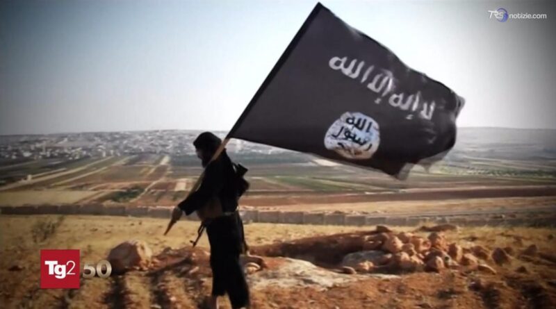 A 16 anni inneggiava alla Jihad e cercava istruzioni per costruire un ordigno: arrestato
