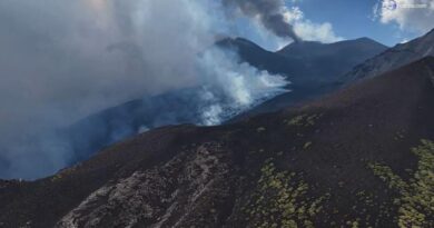 Etna, prolungata la chiusura degli spazi aerei