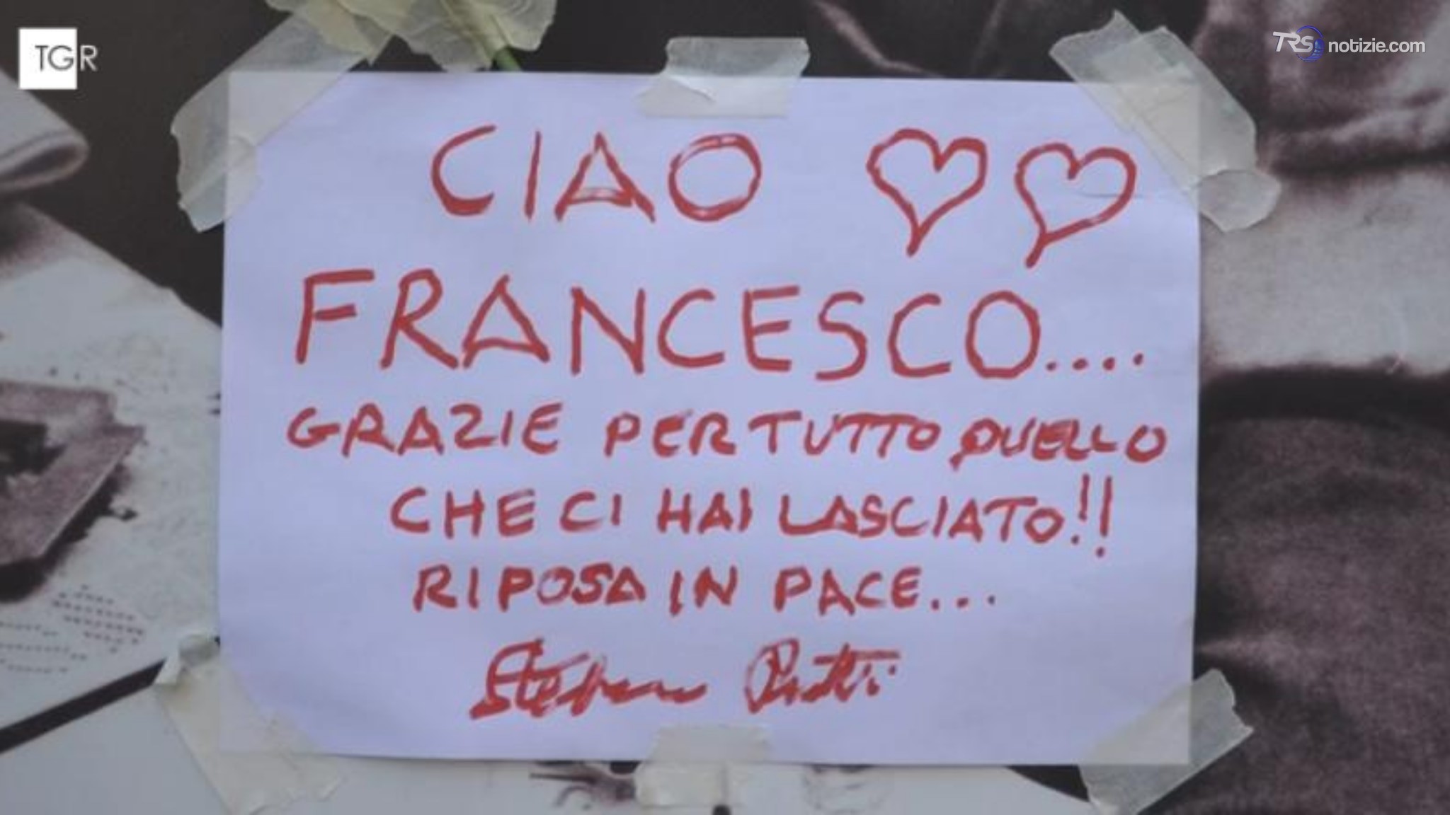 Reggio Emilia, alla mostra dedicata a Guccini l'omaggio dei fan