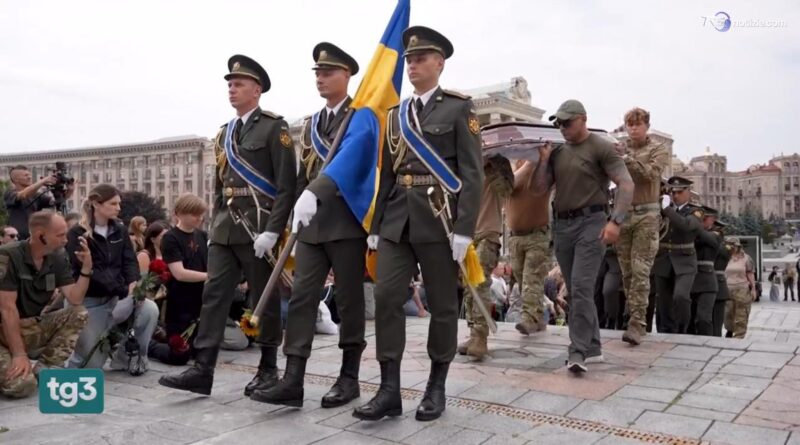 Kiev piange Oleksiy Yukov, il "collezionista di anime" che recuperava le vittime della guerra