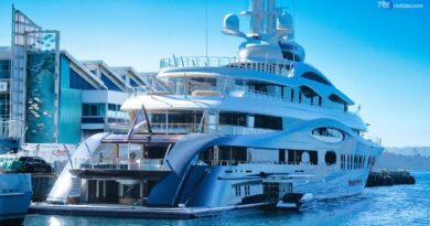 Bufera su Mark Zuckerberg: lo yacht da 300 milioni non soccorre una barca in panne