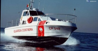 Travolto dal gommone, regista 29enne muore nel mare di Lampedusa