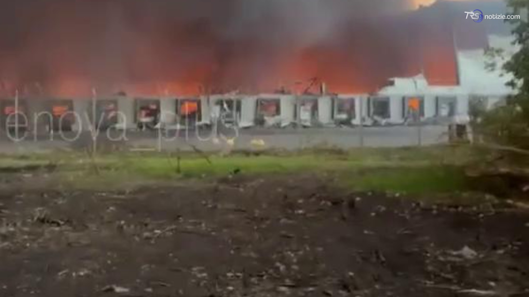 Media: in fiamme un centro logistico russo colpito da droni ucraini