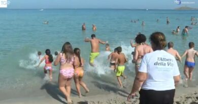 A mare con i carabinieri, l'iniziativa per i bambini del quartiere Zen