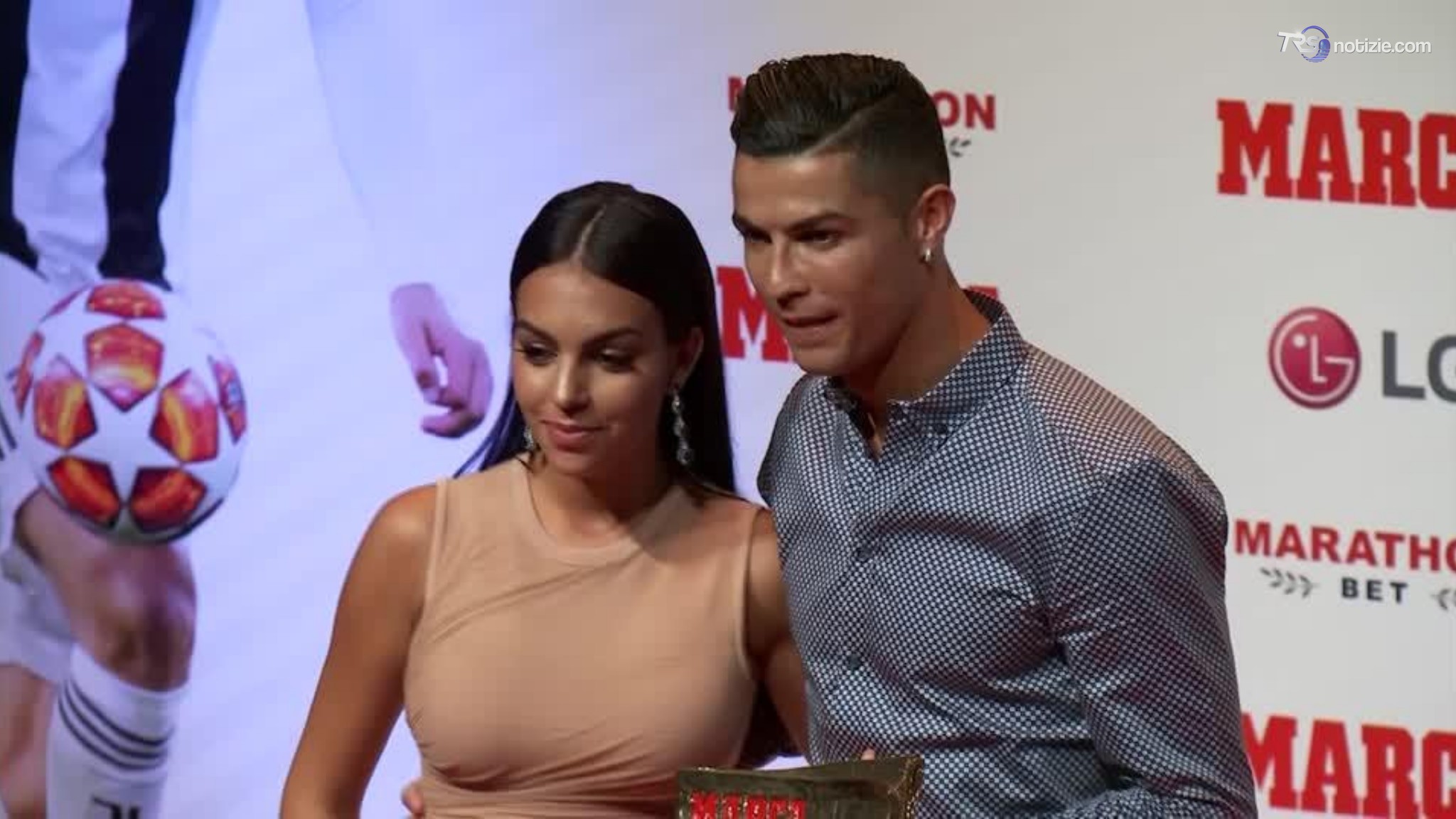 Cristiano Ronaldo sposo con Georgina Rodriguez, le immagini più belle della coppia