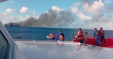 Emergenza nel mare di Bali: traghetto in fiamme con 114 persone a bordo, scatta l'evacuazione